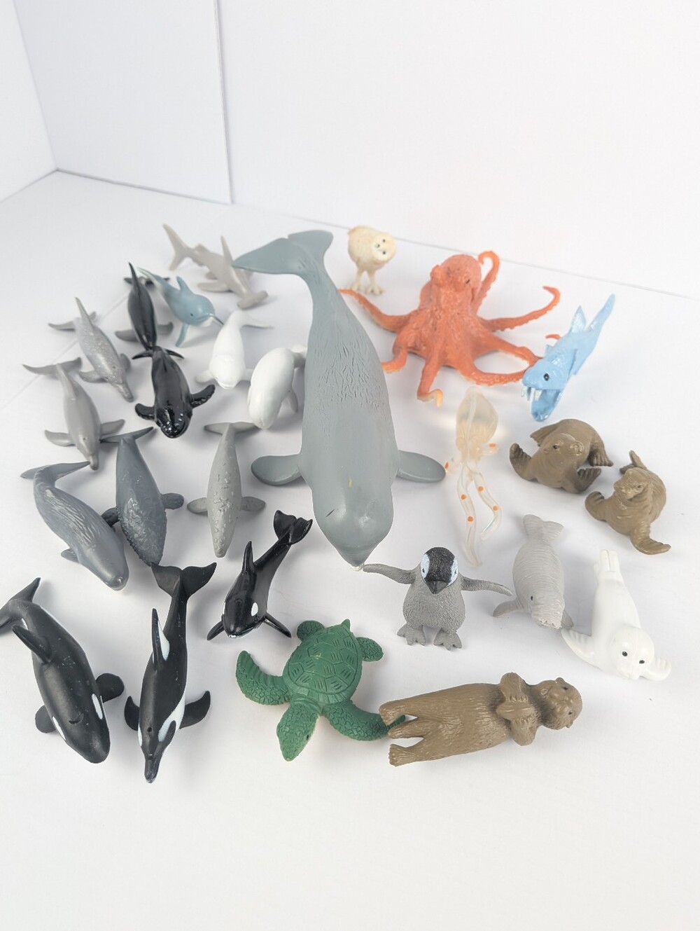 Safari LTD Set Of 26 Sea Animals 2" - 7" Size Range Whales Dolphins Octopus